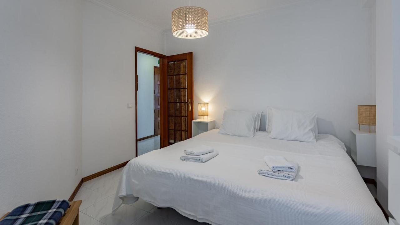Bright 1Bdr Apartment W/Balcony By Lovelystay Vila Real de Santo António Esterno foto