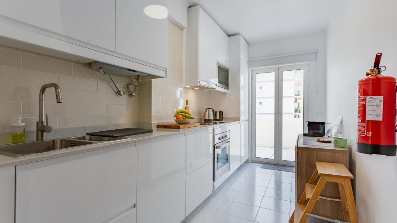 Bright 1Bdr Apartment W/Balcony By Lovelystay Vila Real de Santo António Esterno foto